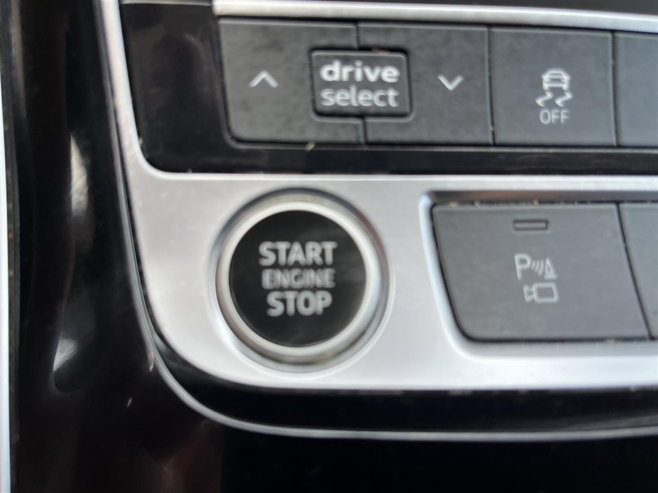 Audi Q8  2021