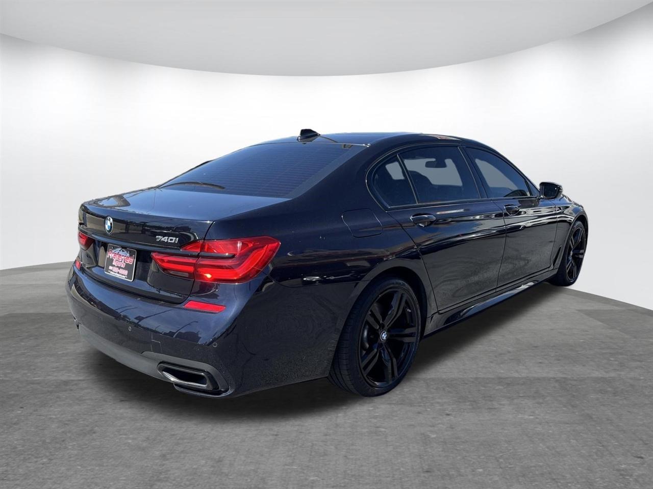 BMW 7 Series  2019