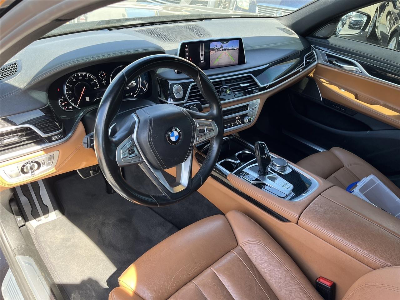 BMW 7 Series  2019