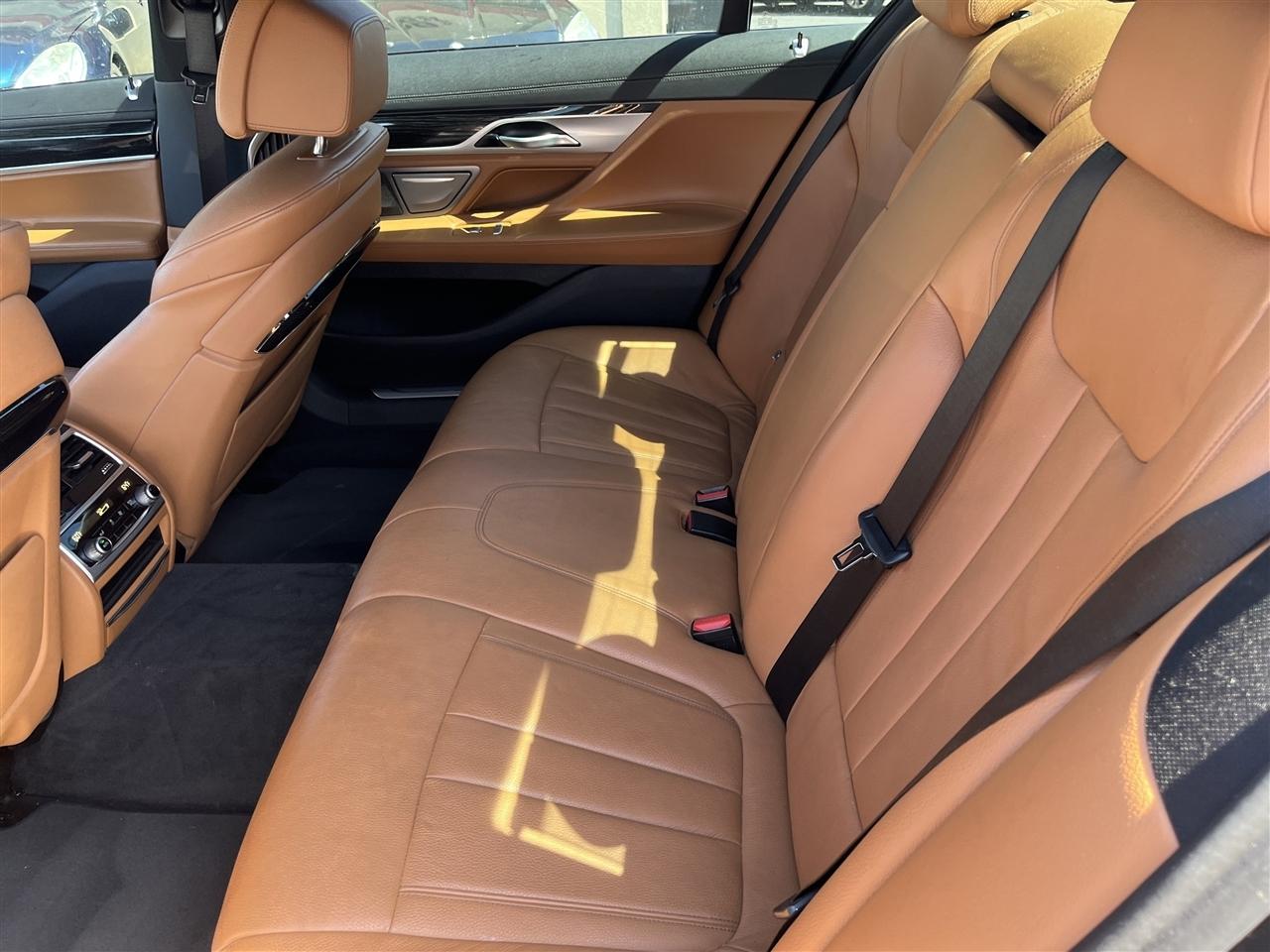 BMW 7 Series  2019