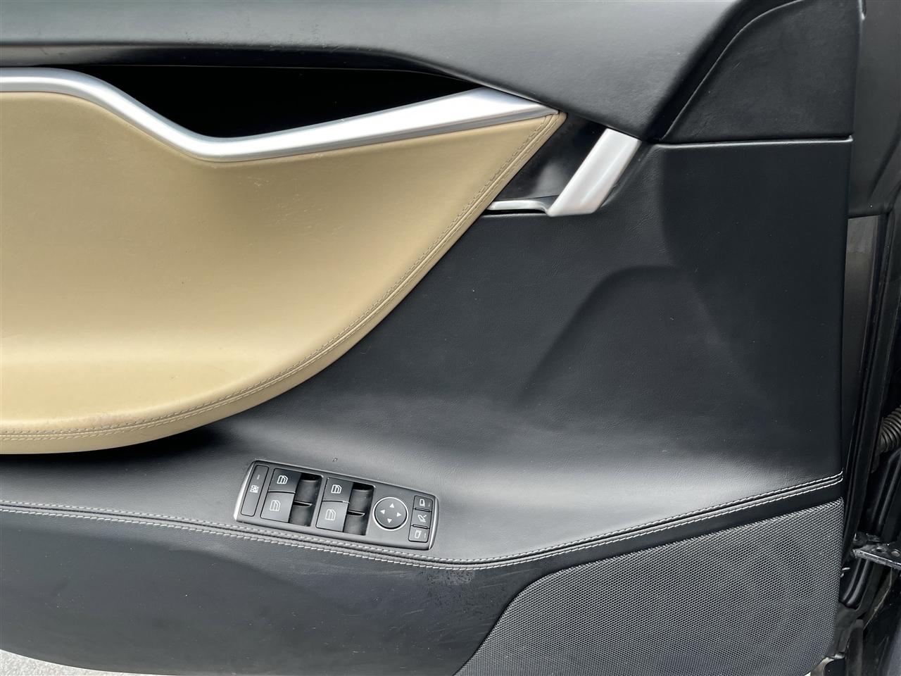Tesla Model S  2017