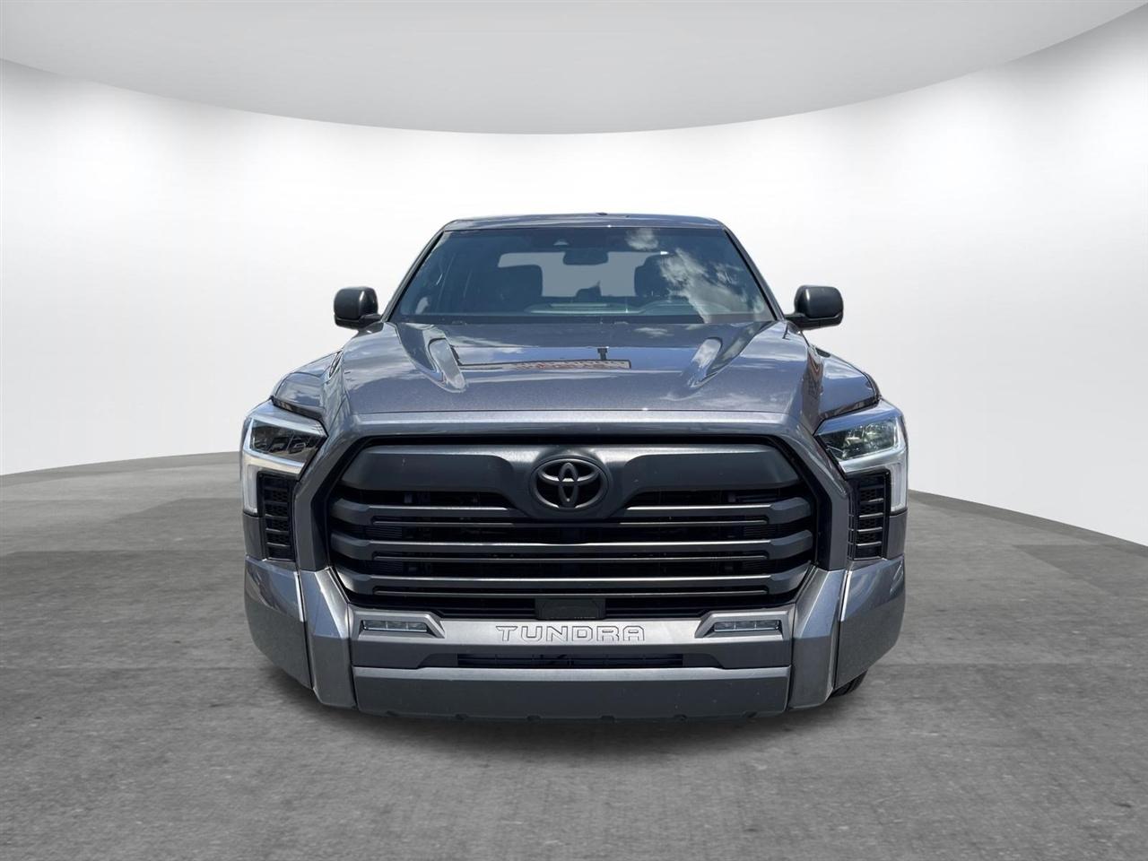 Toyota Tundra 2WD  2025