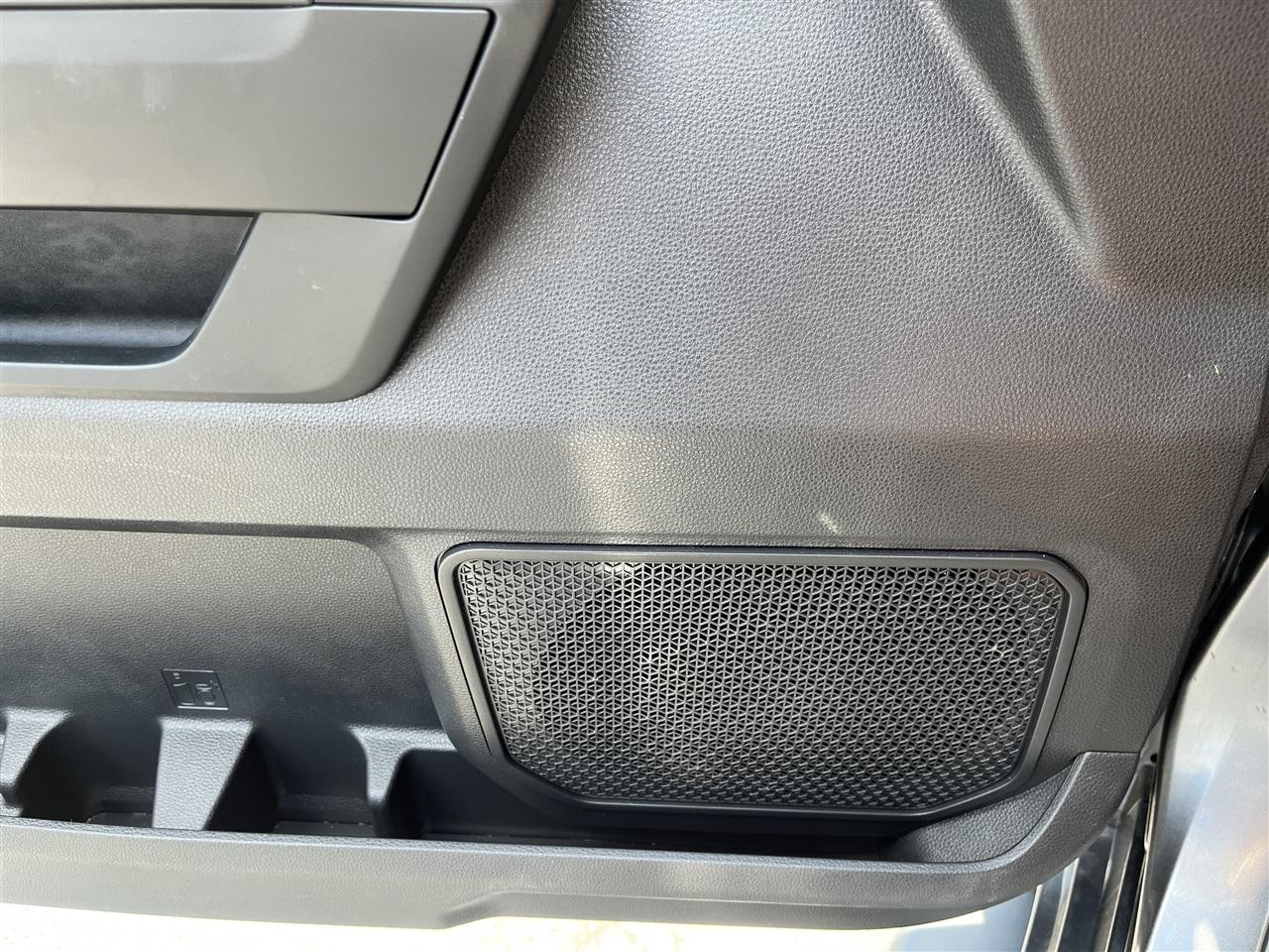 Toyota Tundra 2WD  2025