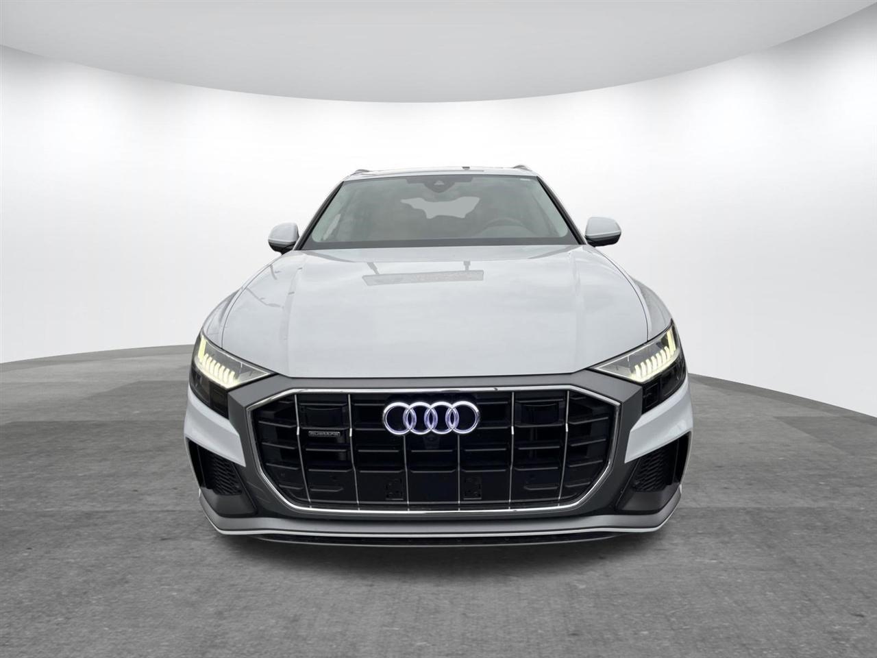 Audi Q8  2023