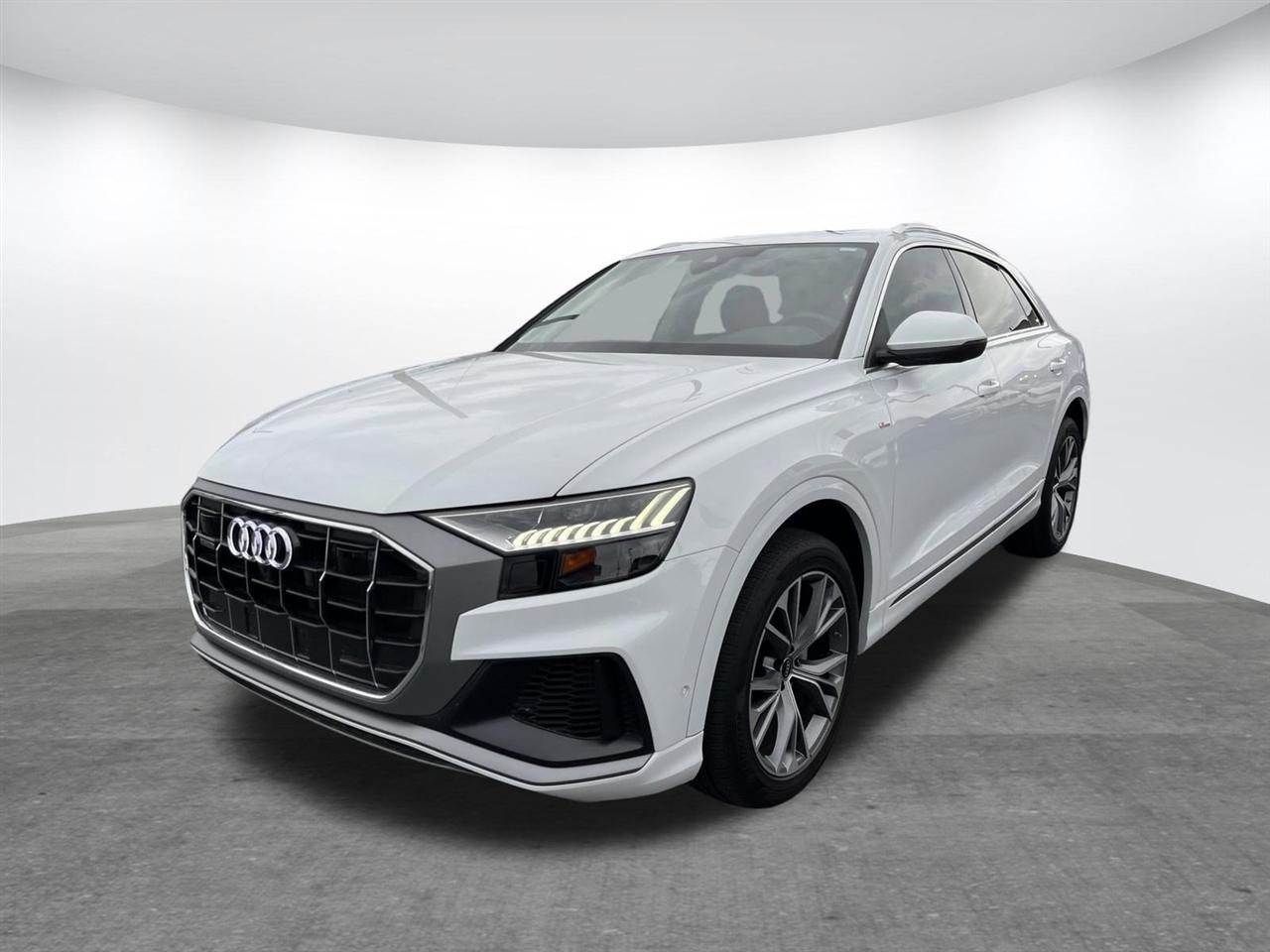 Audi Q8  2023