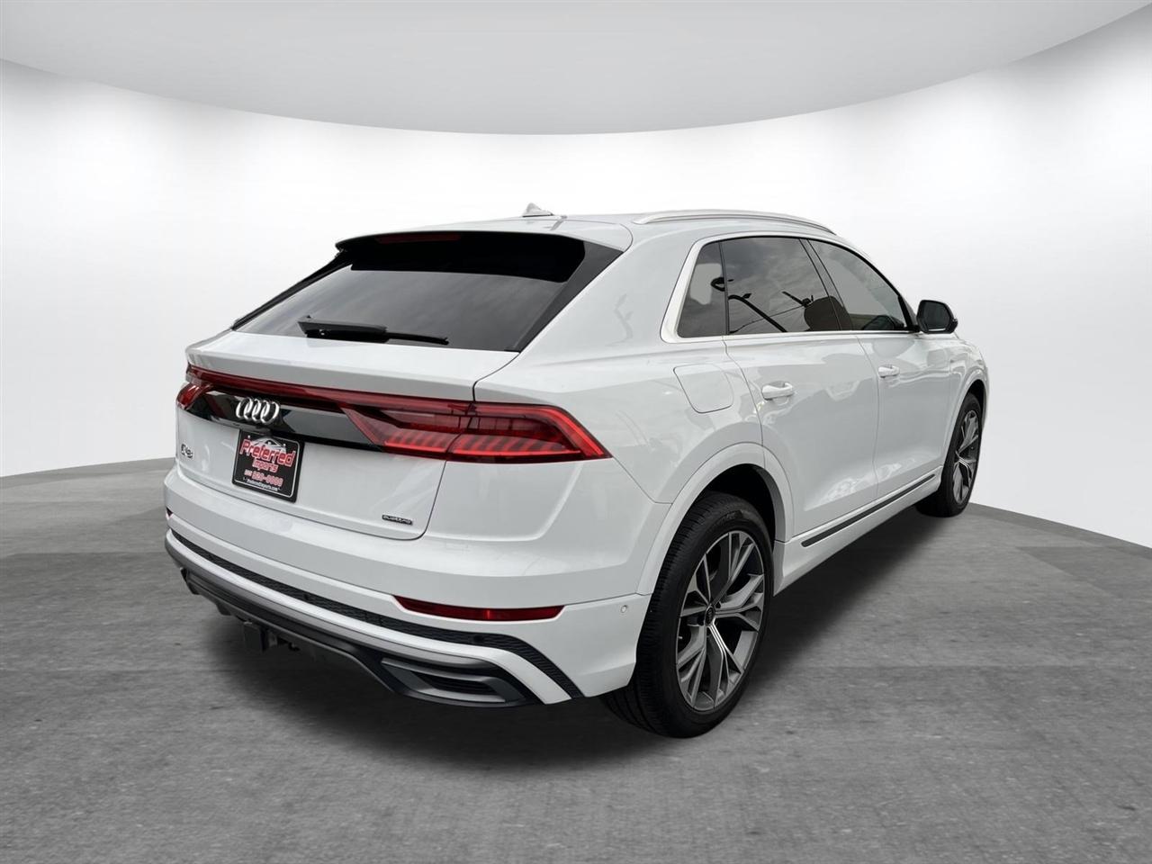 Audi Q8  2023