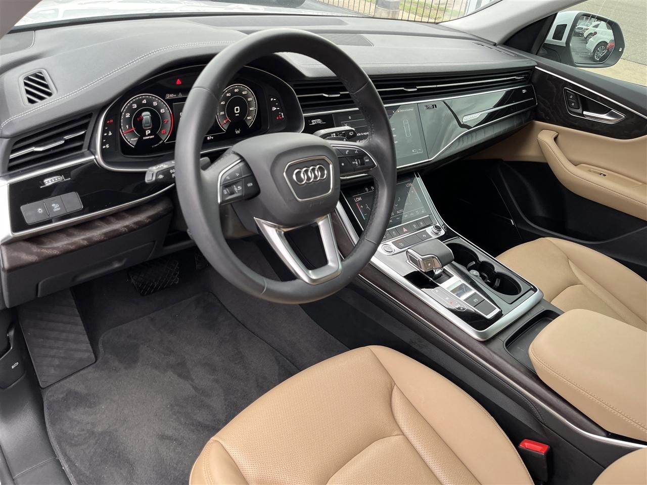 Audi Q8  2023