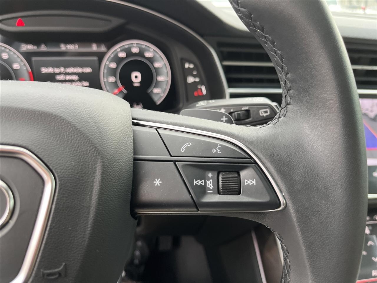 Audi Q8  2023