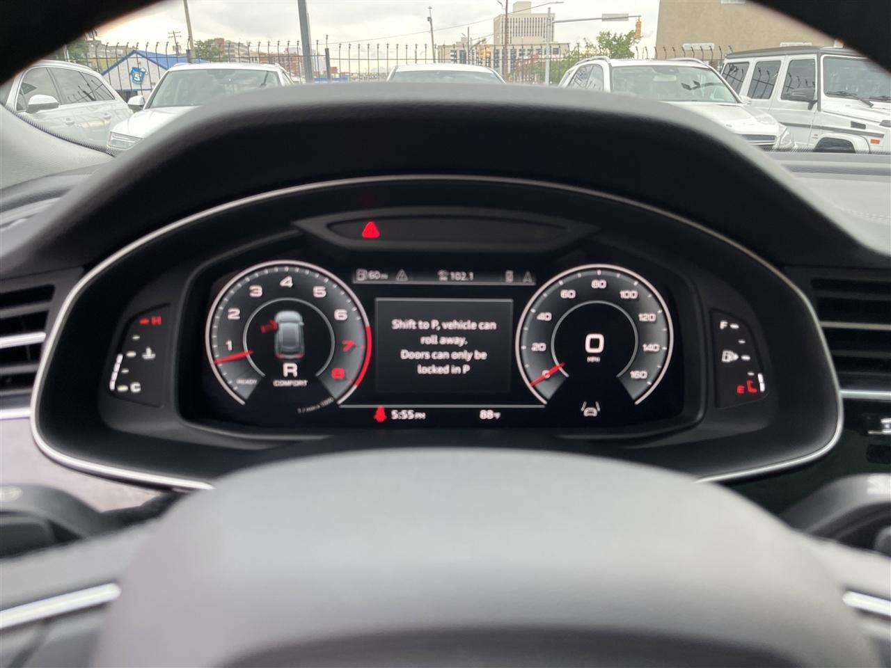 Audi Q8  2023
