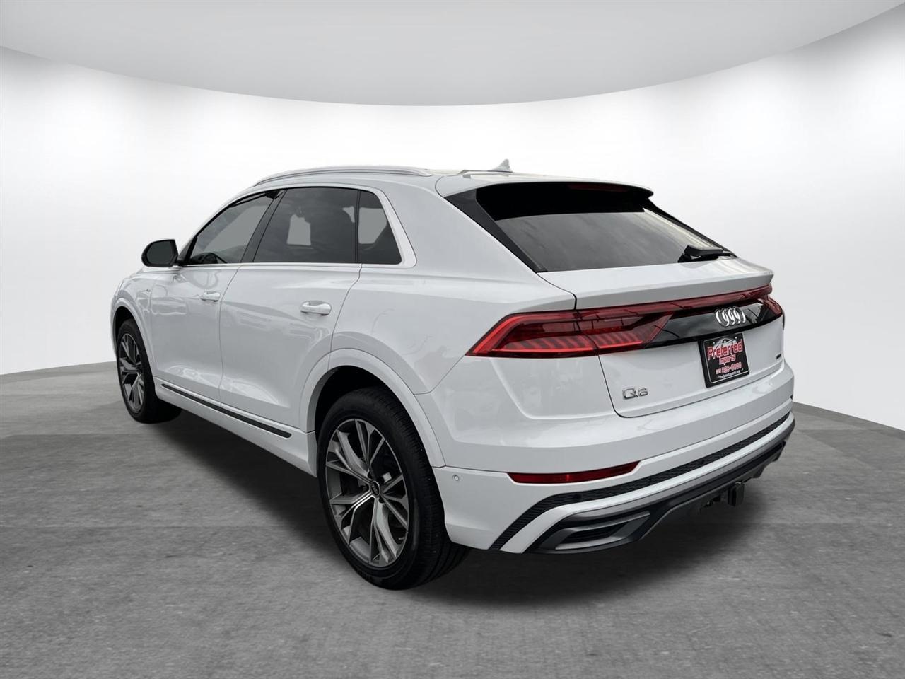 Audi Q8  2023