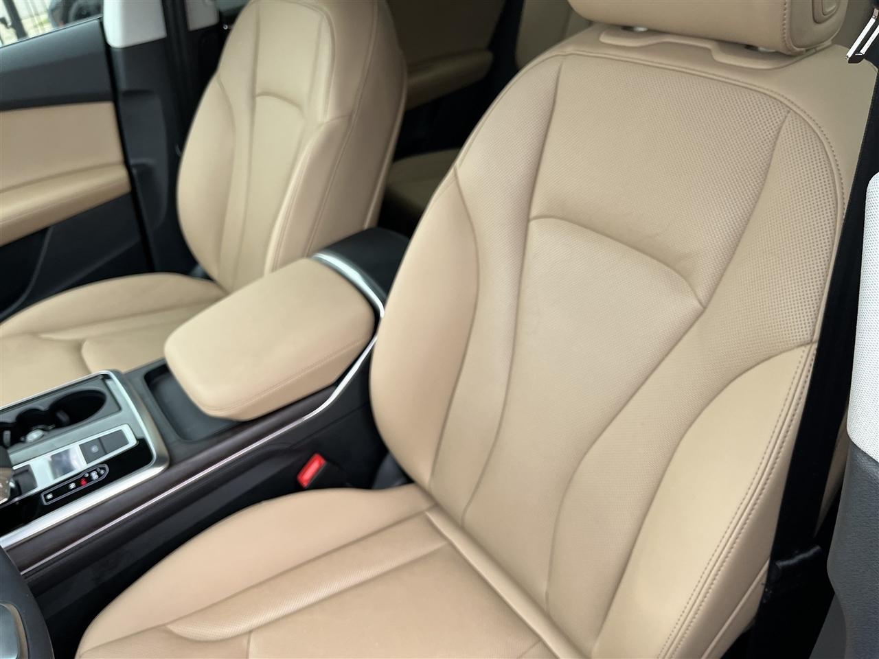Audi Q8  2023
