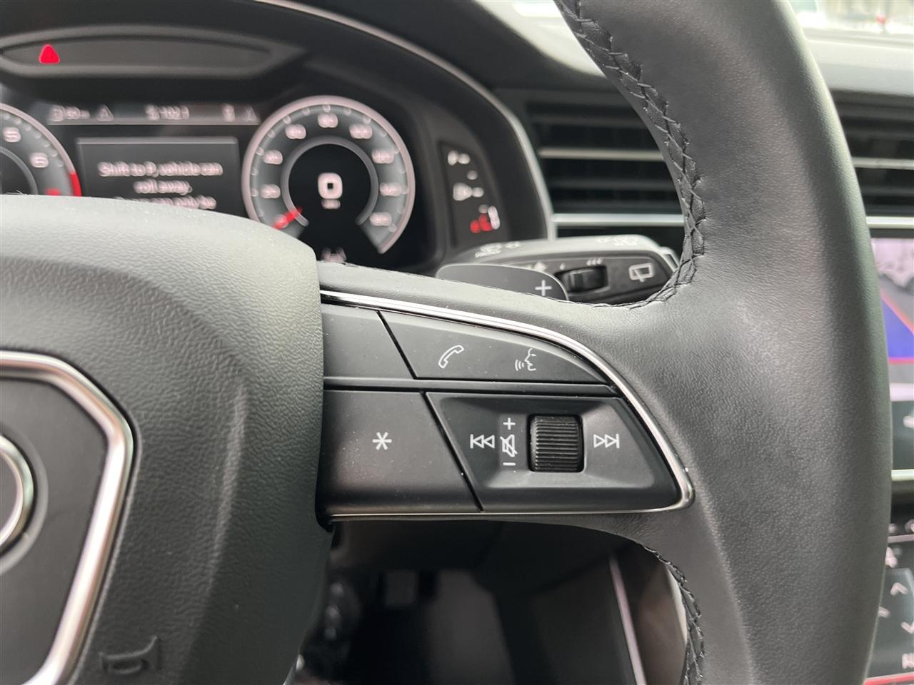 Audi Q8  2023