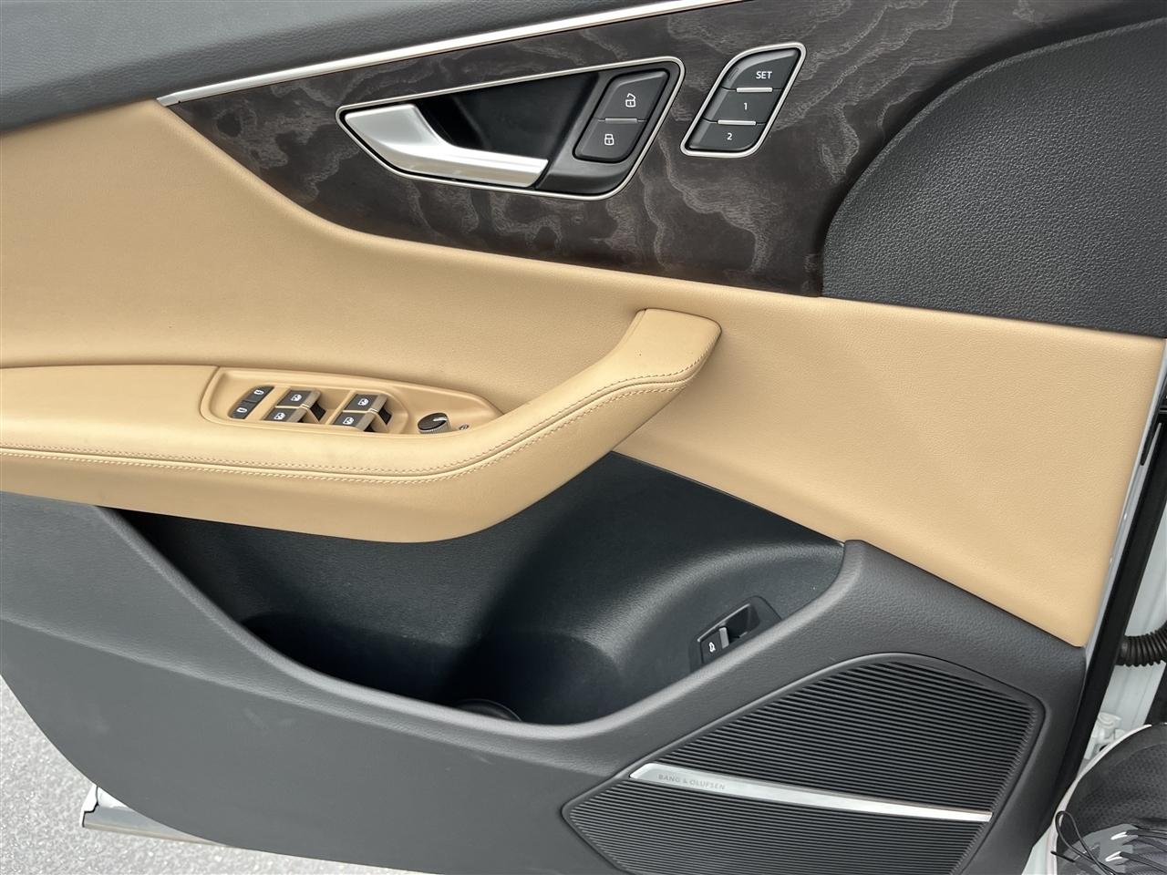Audi Q8  2023