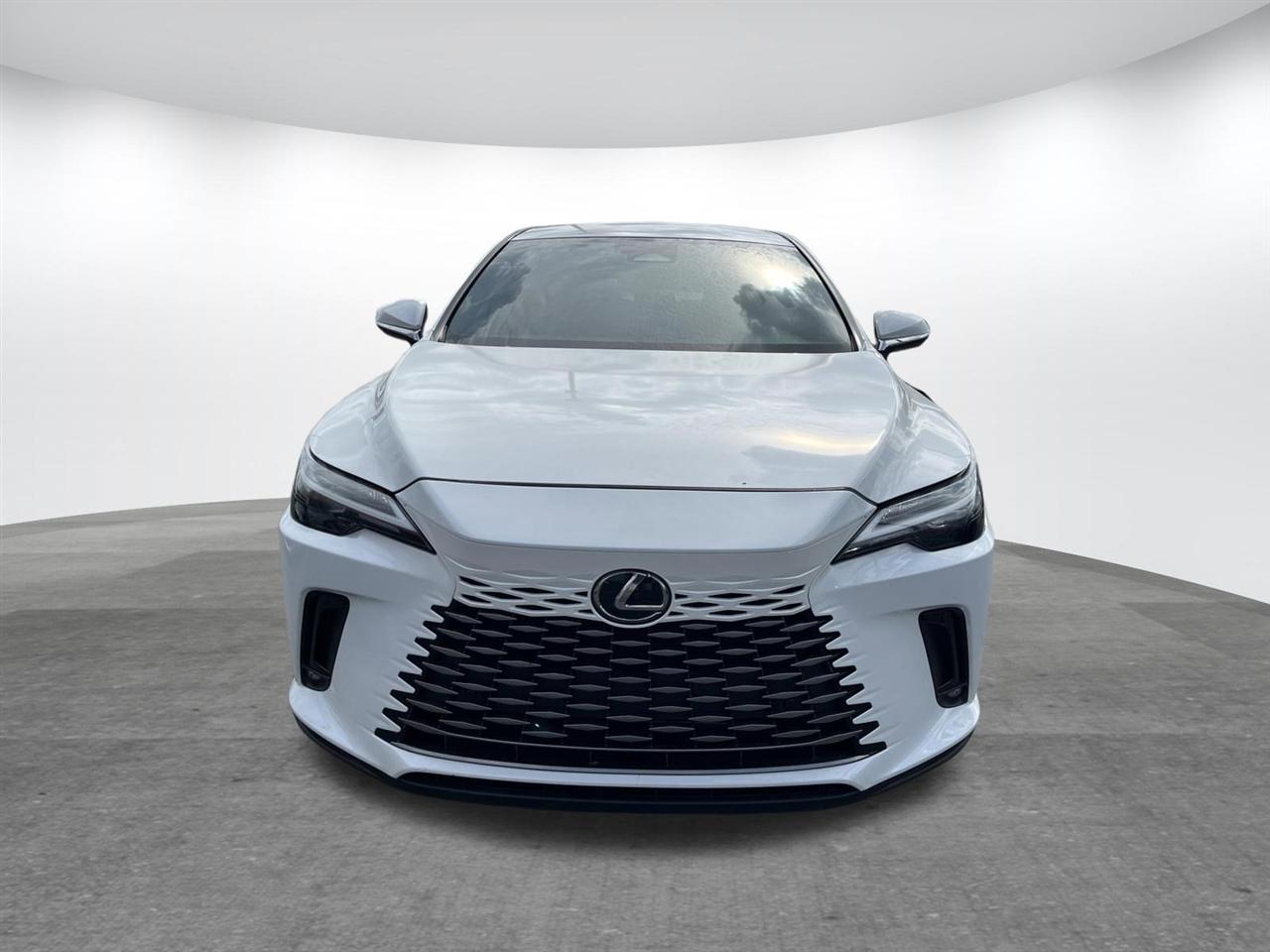Lexus RX  2023
