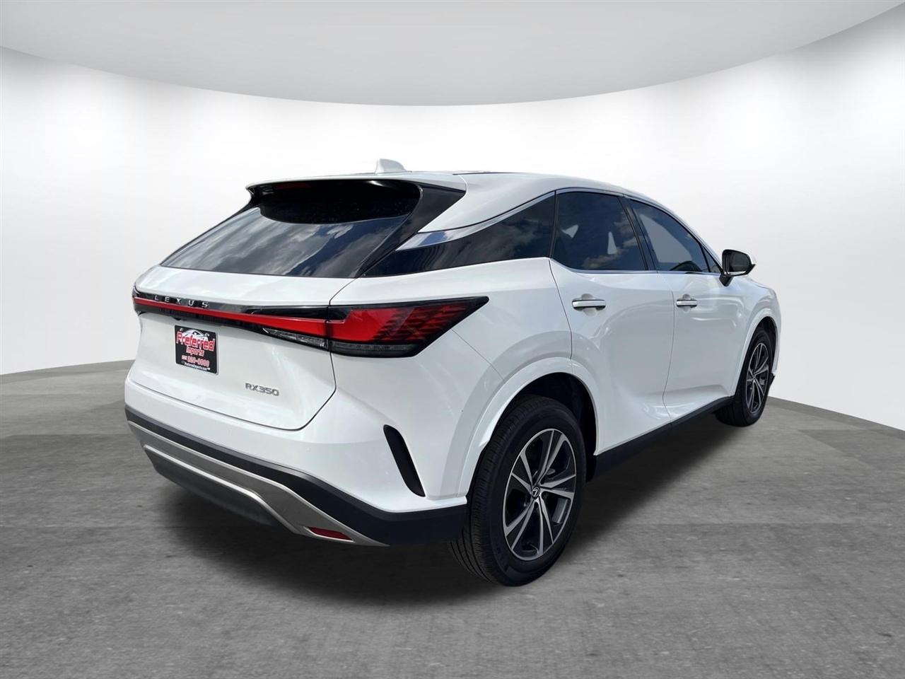 Lexus RX  2023