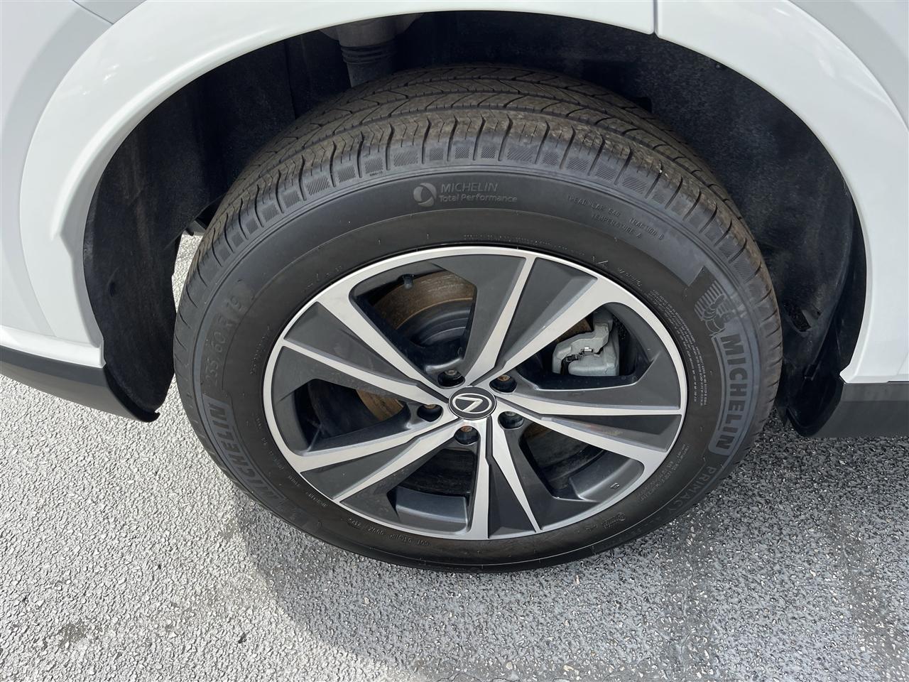 Lexus RX  2023