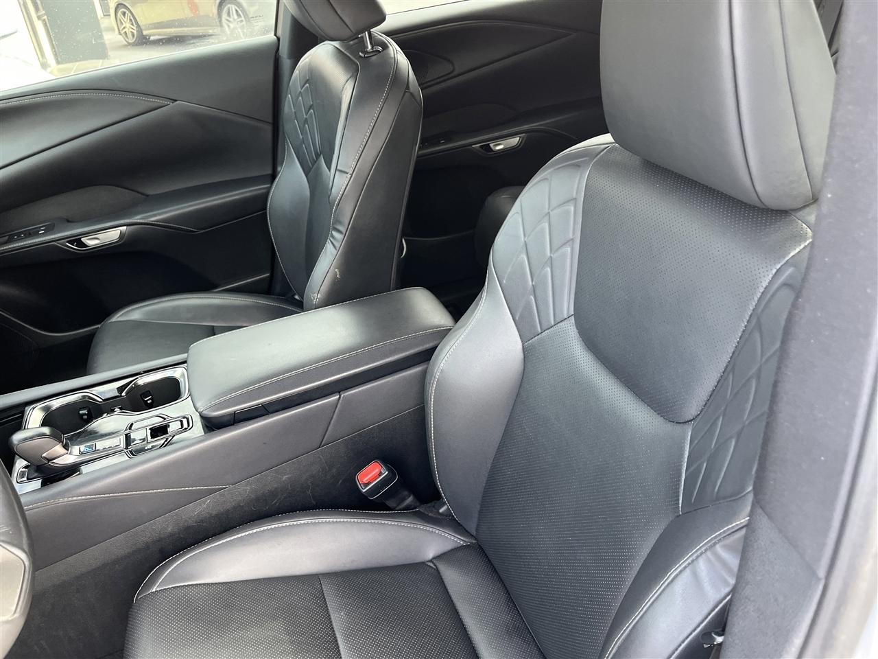 Lexus RX  2023