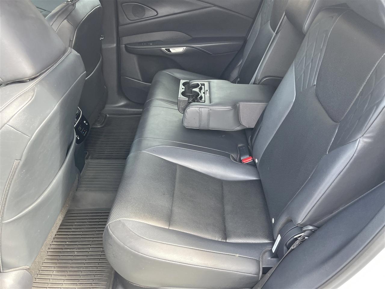 Lexus RX  2023