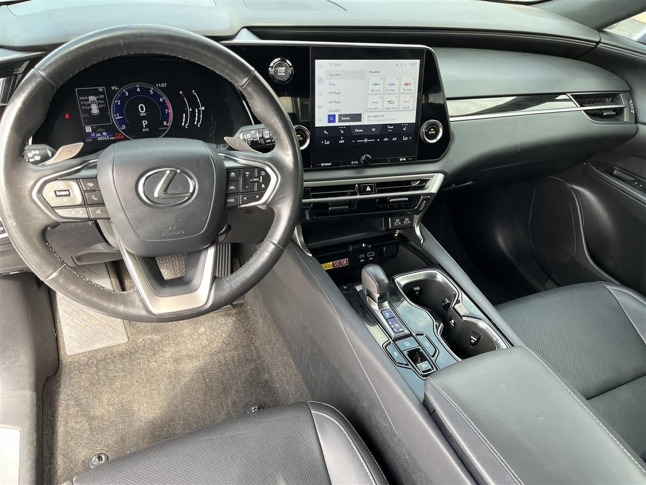 Lexus RX  2023