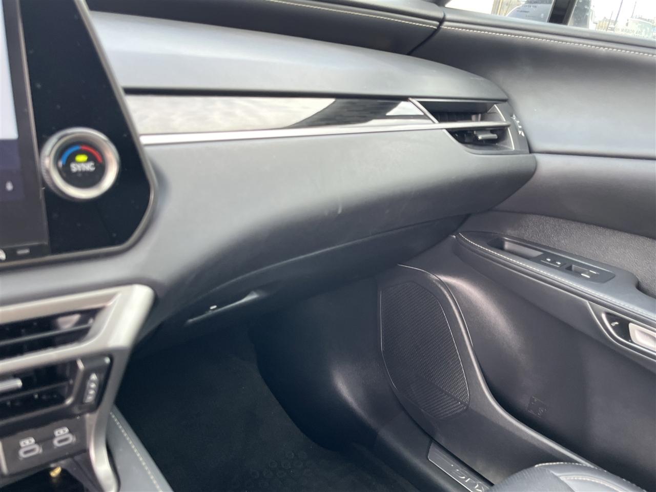 Lexus RX  2023