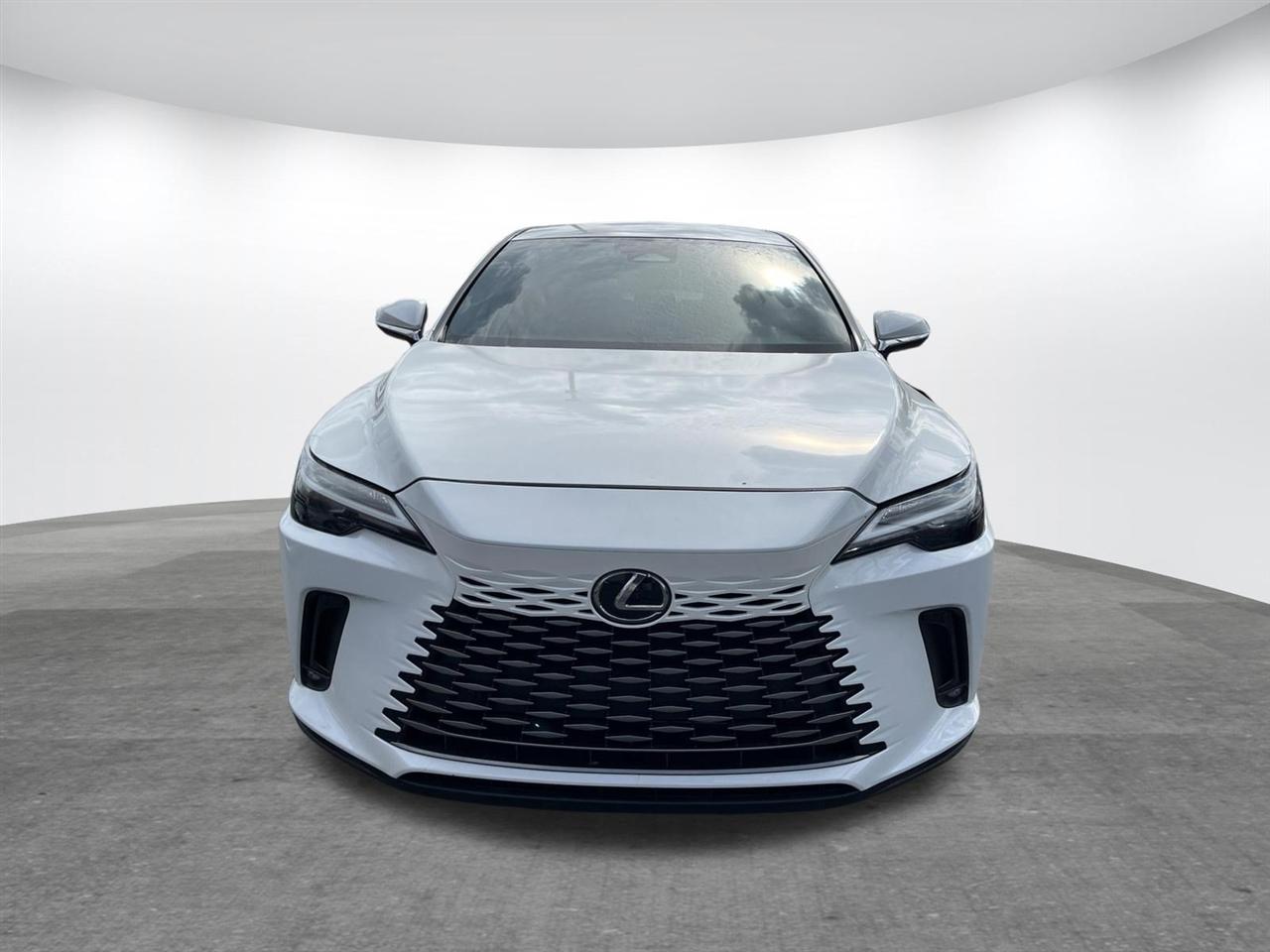 Lexus RX  2023