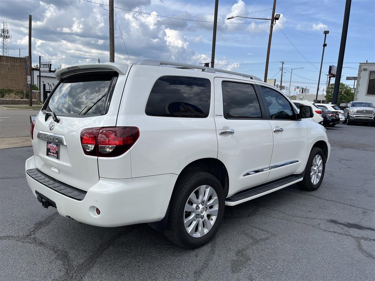 Toyota Sequoia  2018