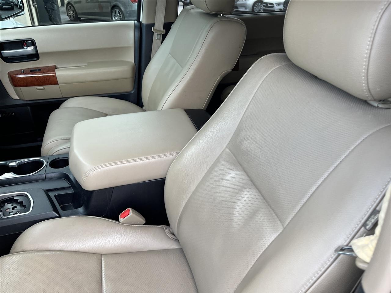 Toyota Sequoia  2018