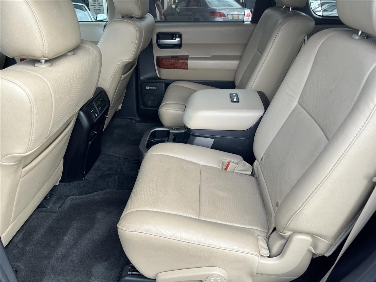 Toyota Sequoia  2018