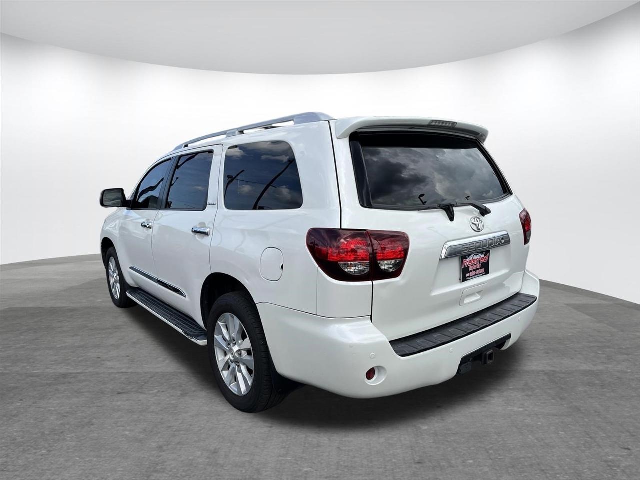Toyota Sequoia  2018