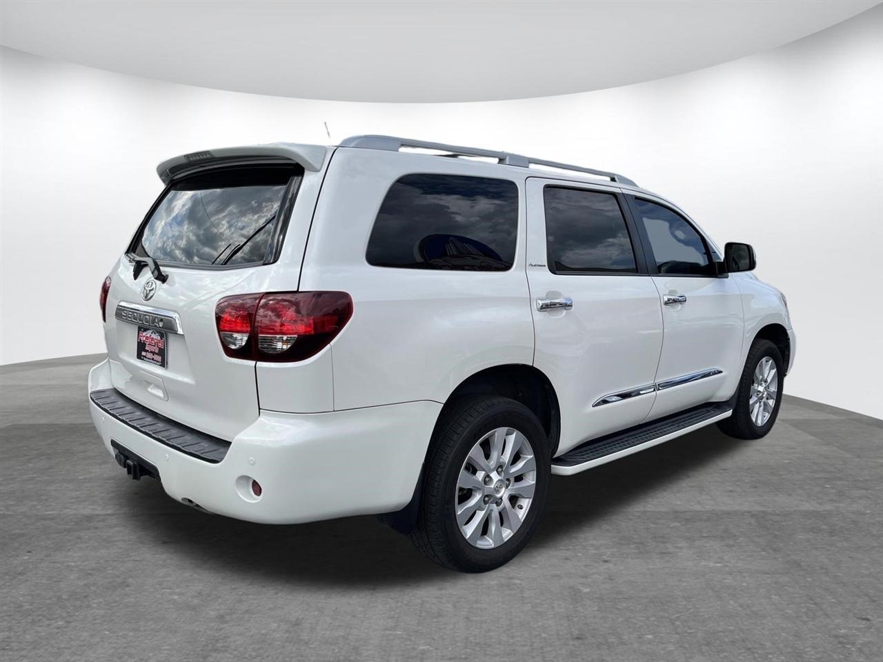 Toyota Sequoia  2018