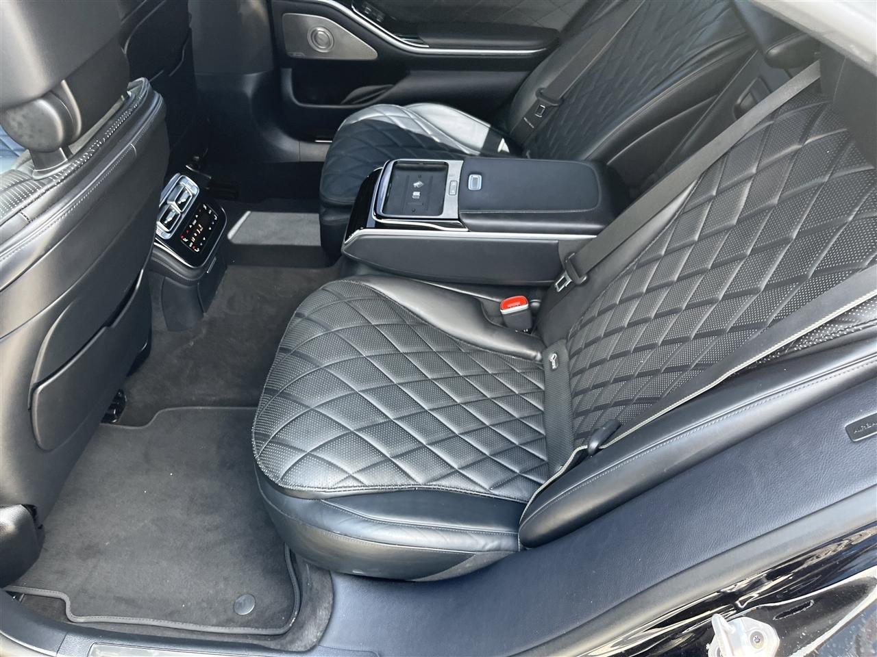 Mercedes-Benz S-Class  2022