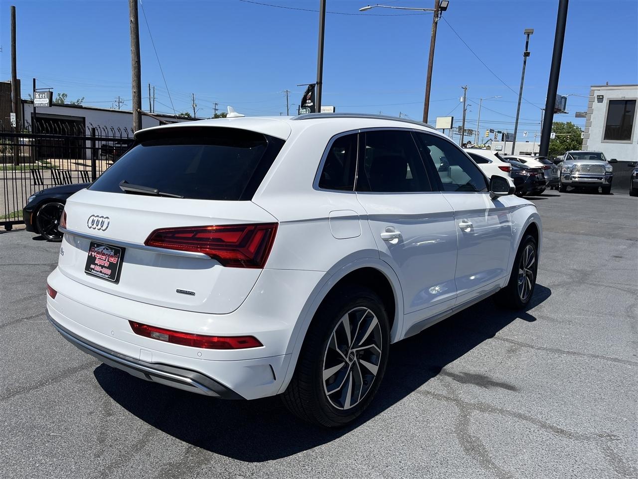 Audi Q5 Premium Plus 45 TFSI quattro 2021