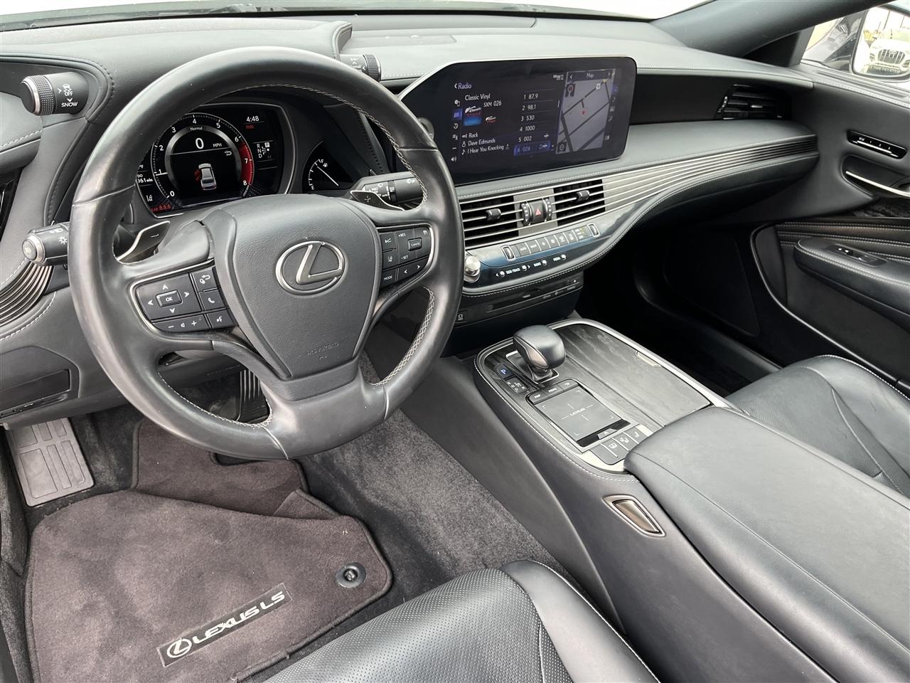Lexus LS  2022