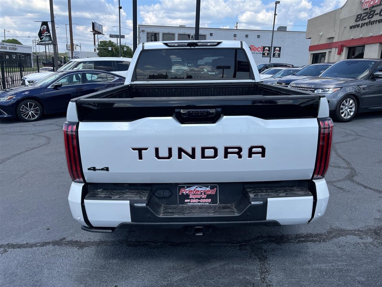 Toyota Tundra 4WD  2024