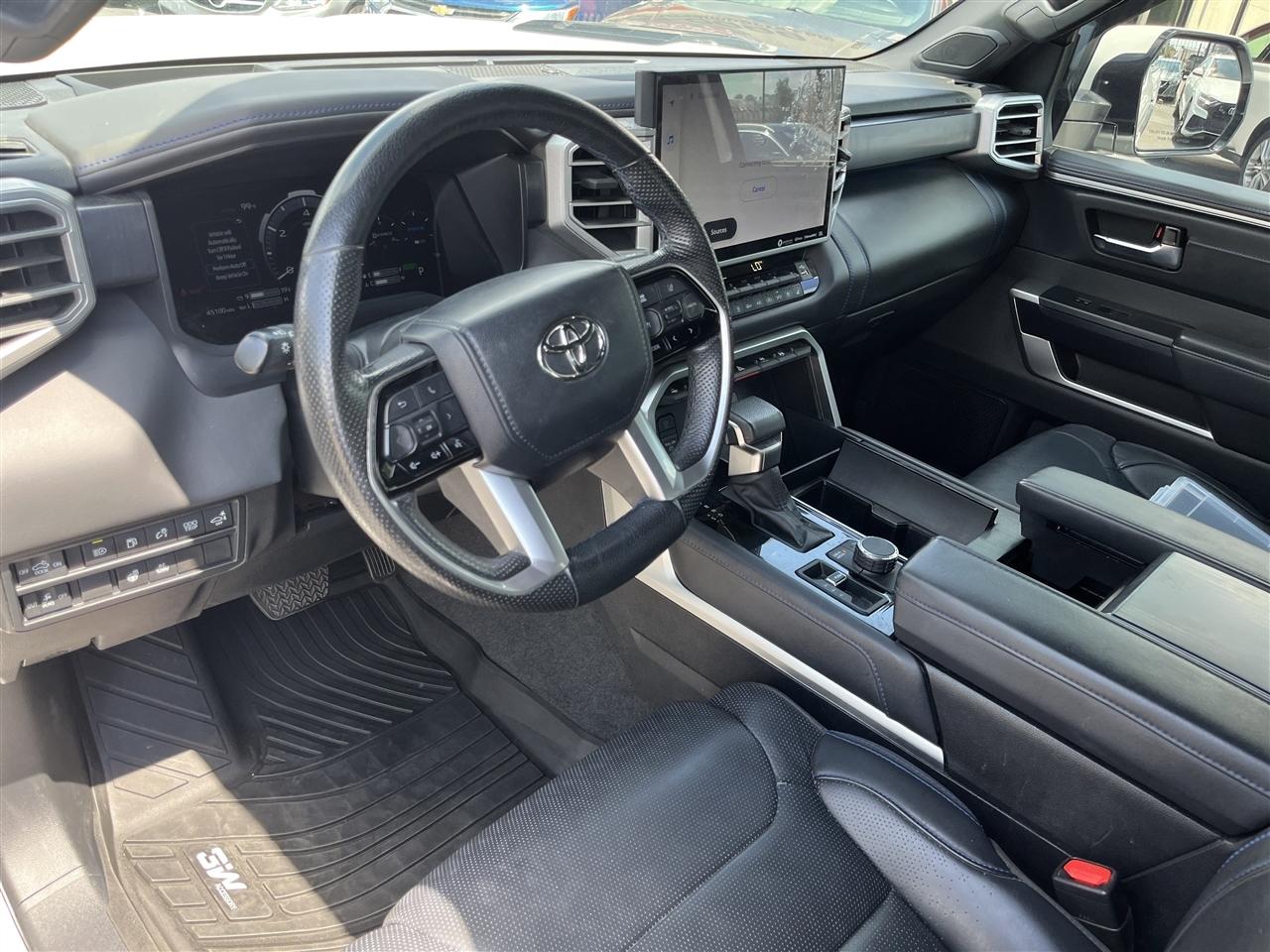 Toyota Tundra 4WD  2024