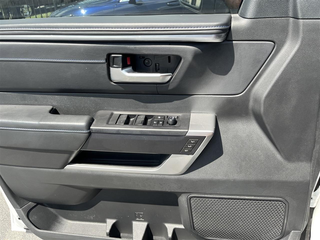 Toyota Tundra 4WD  2024