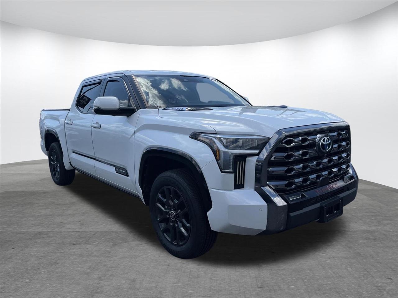 Toyota Tundra 4WD  2024