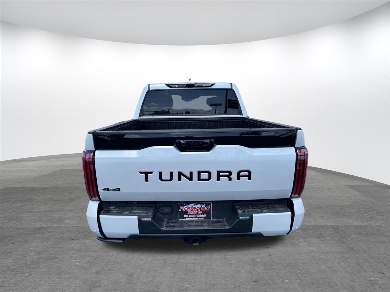 Toyota Tundra 4WD  2024