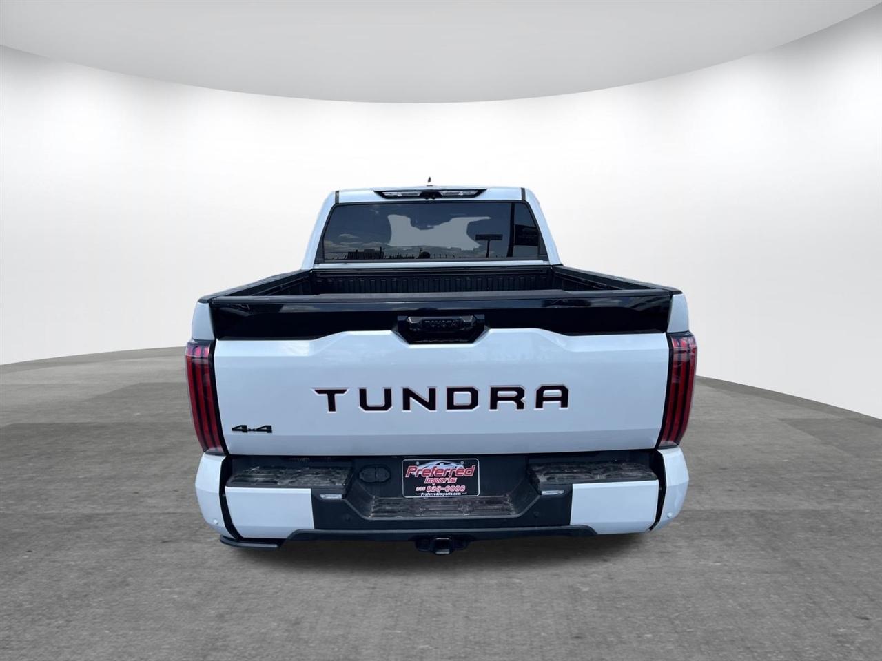 Toyota Tundra 4WD  2024