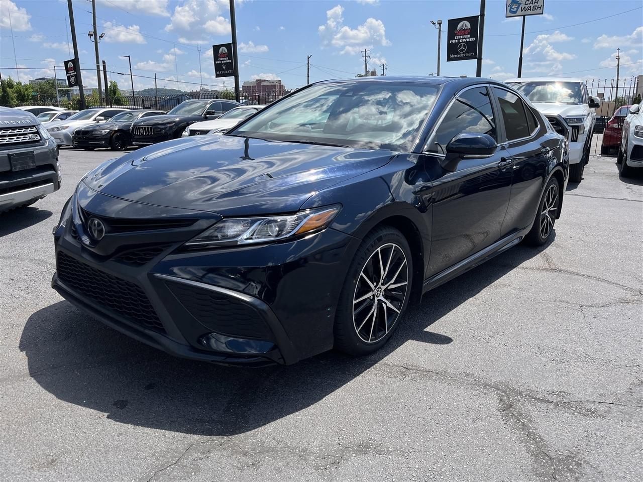 Toyota Camry  2021