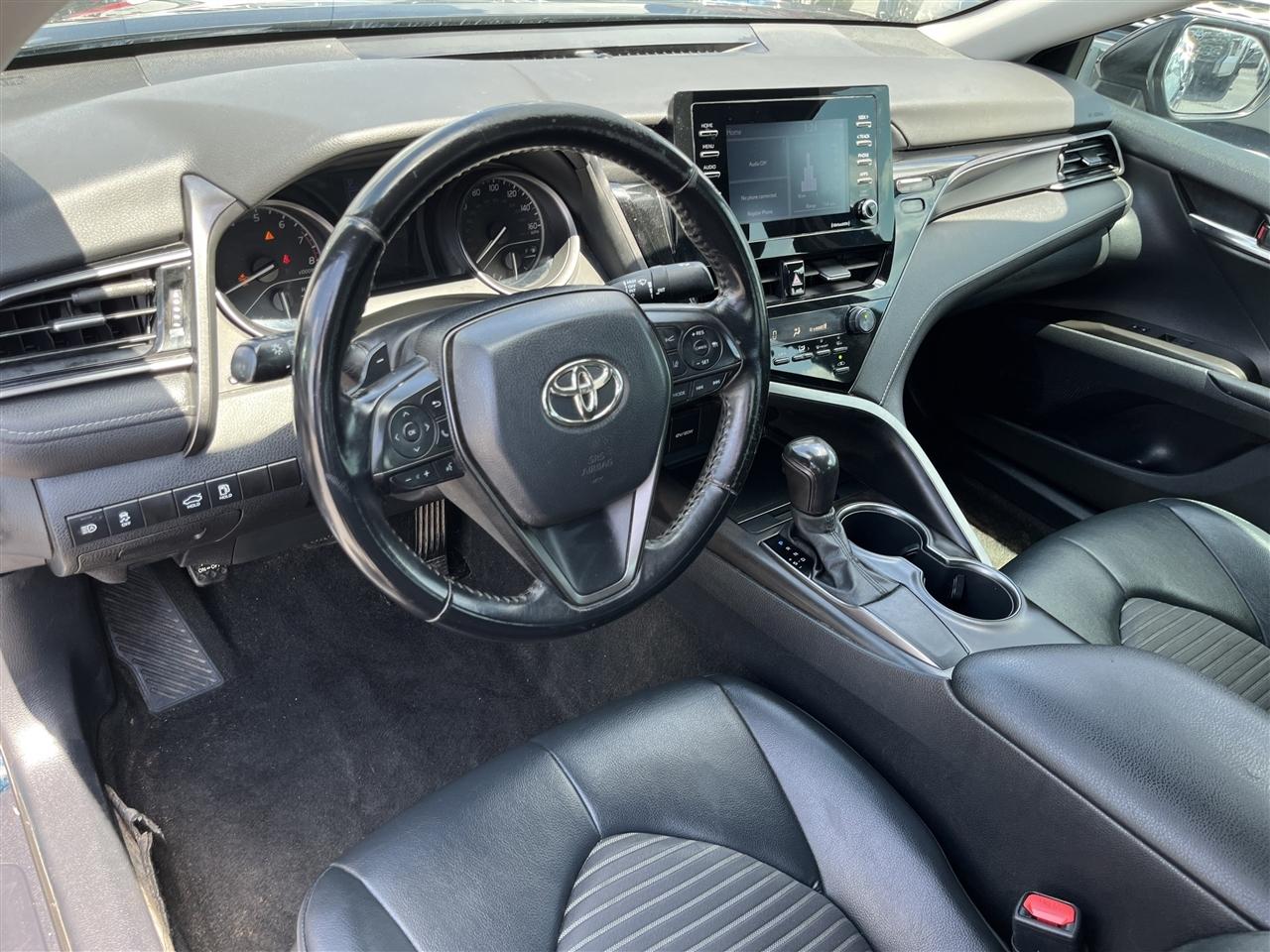 Toyota Camry  2021