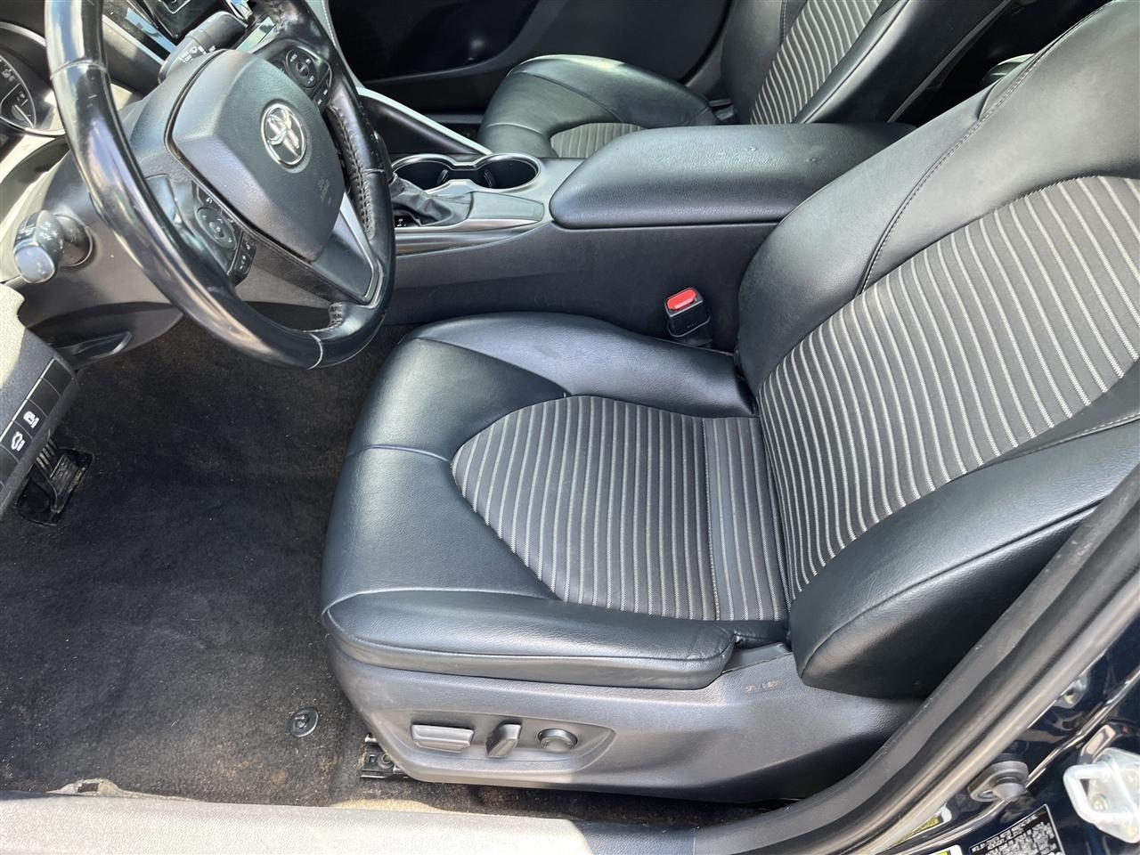 Toyota Camry  2021