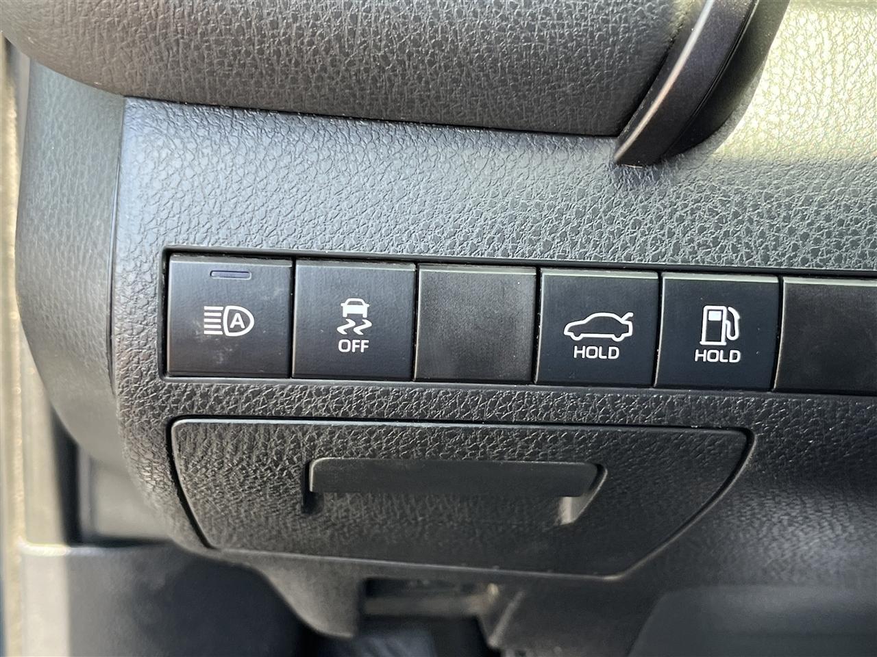 Toyota Camry  2021