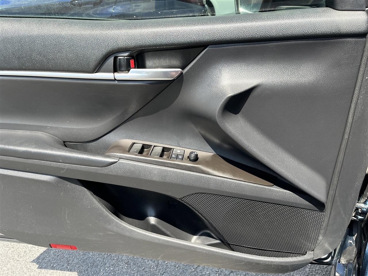 Toyota Camry  2021