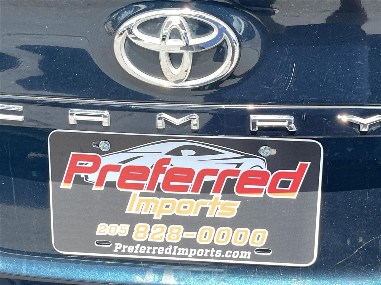 Toyota Camry  2021