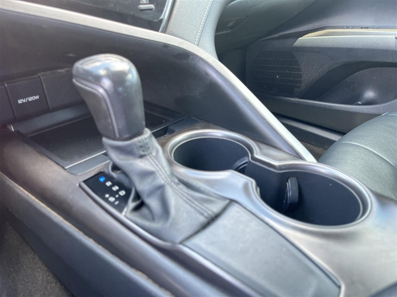 Toyota Camry  2021