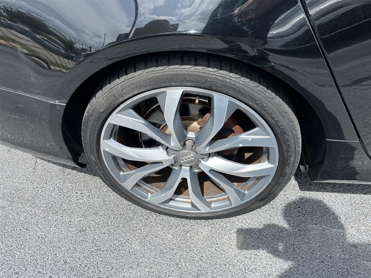 Audi A6 4dr Sdn quattro 3.0T Prestige 2012