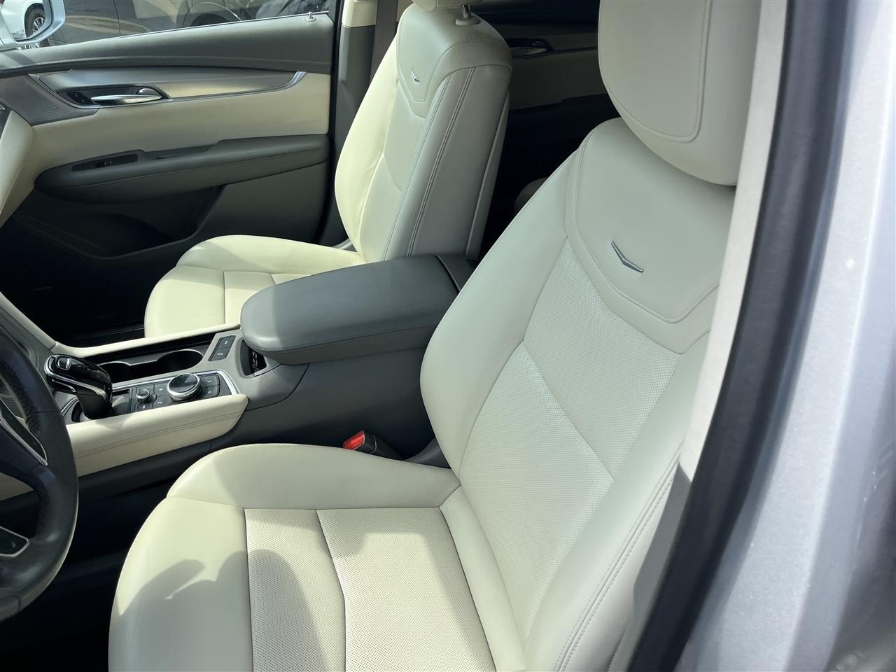 Cadillac XT5  2020