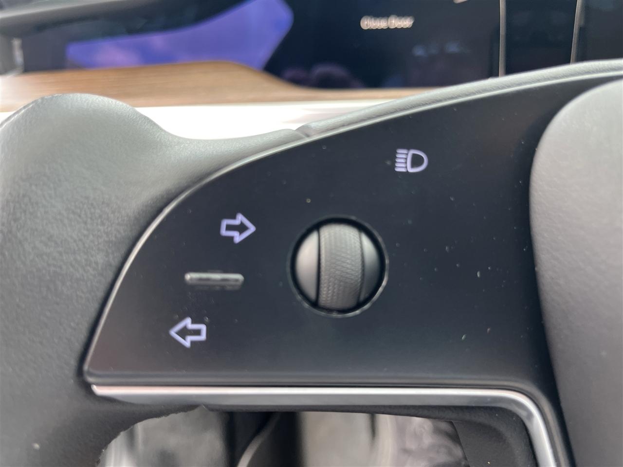 Tesla Model S  2022