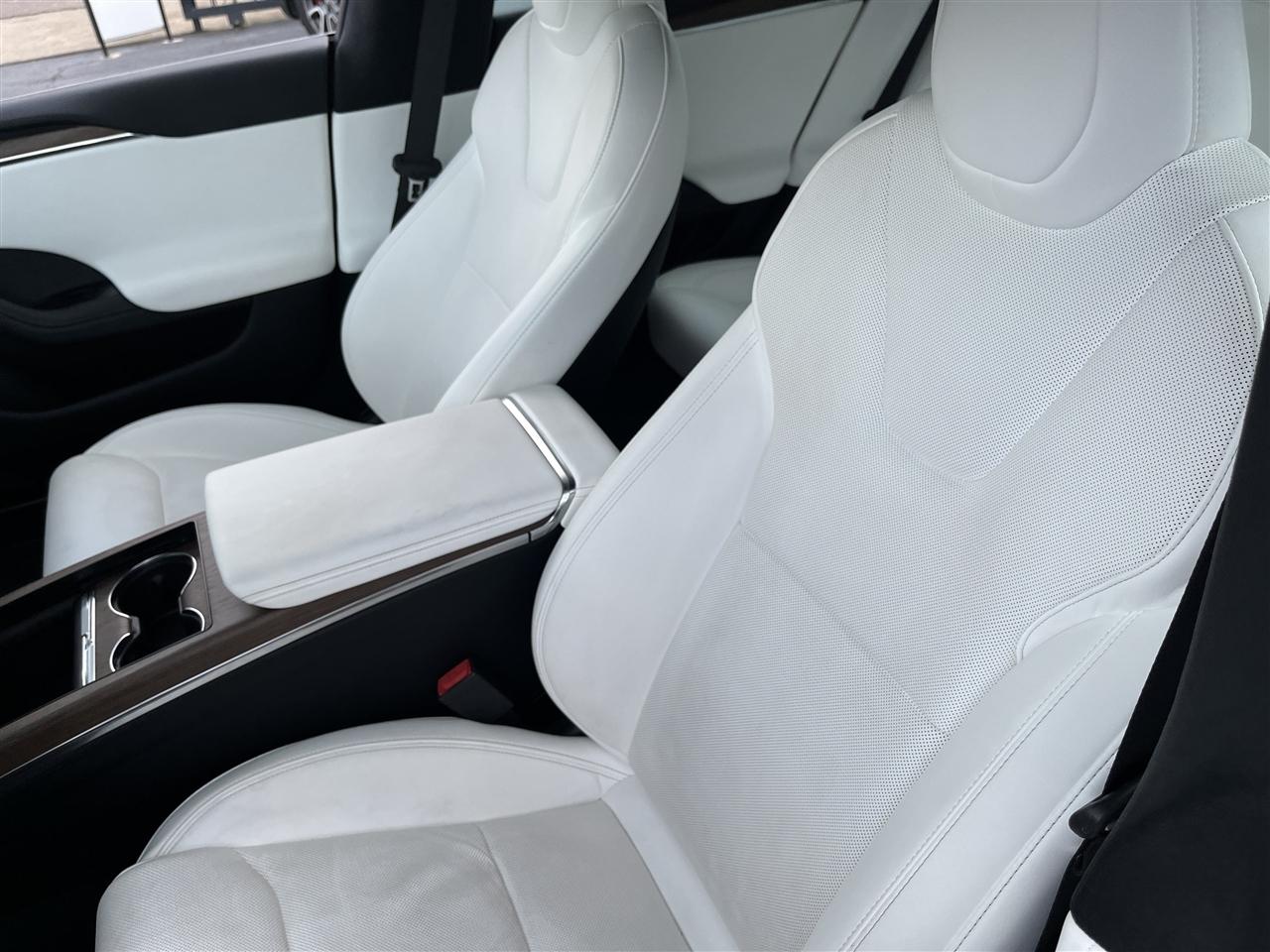 Tesla Model S  2022